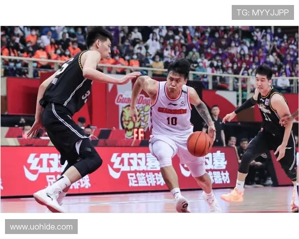 晓川携手赵睿挑战赛前斗牛互动 激烈比拼引发球迷热议