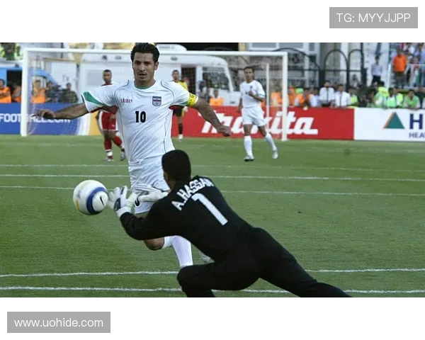 冈萨雷斯观察活力充沛防守强硬三分稳定的全能球场表现解析风采