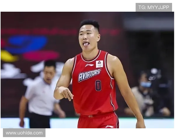 今晚山东对阵深圳大名单出炉周鹏贺希宁在列陈林坚领衔出战两队焦点战